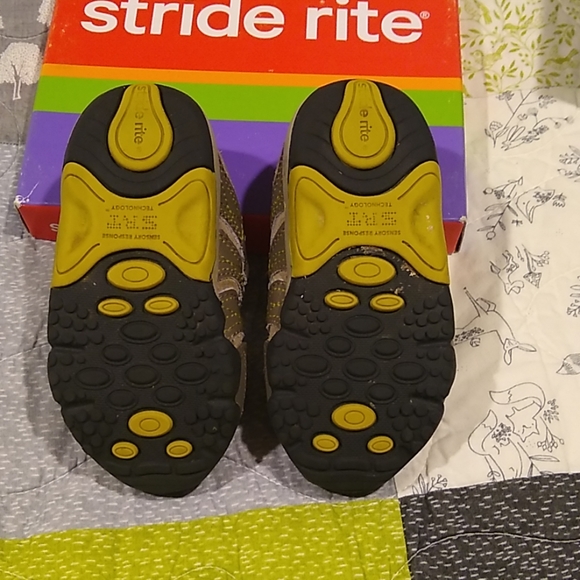 Stride Rite shoes 6.5m - Picture 6 of 8